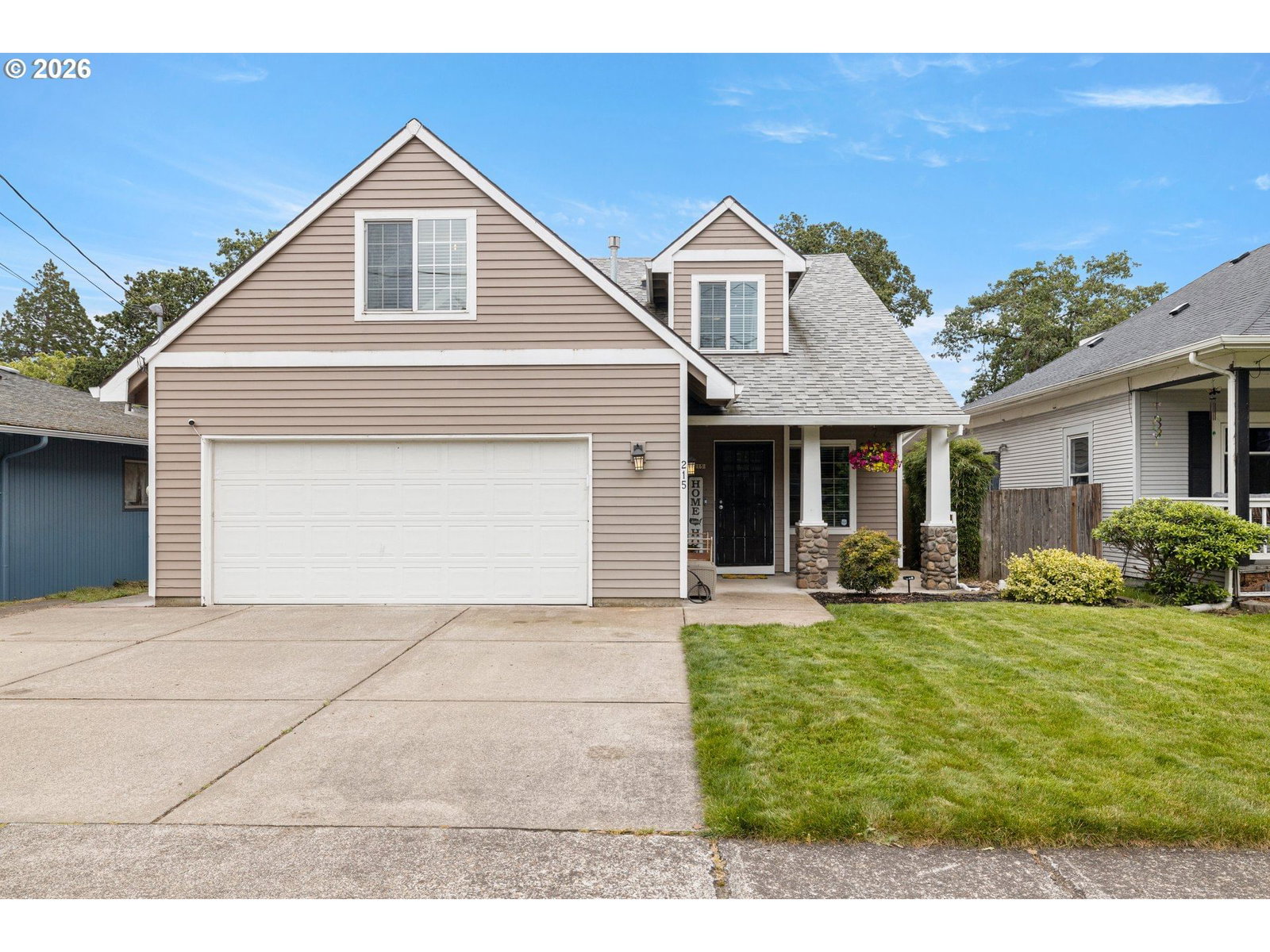 Primary listing photo, 215 E HEREFORD ST, Gladstone, OR, 97027