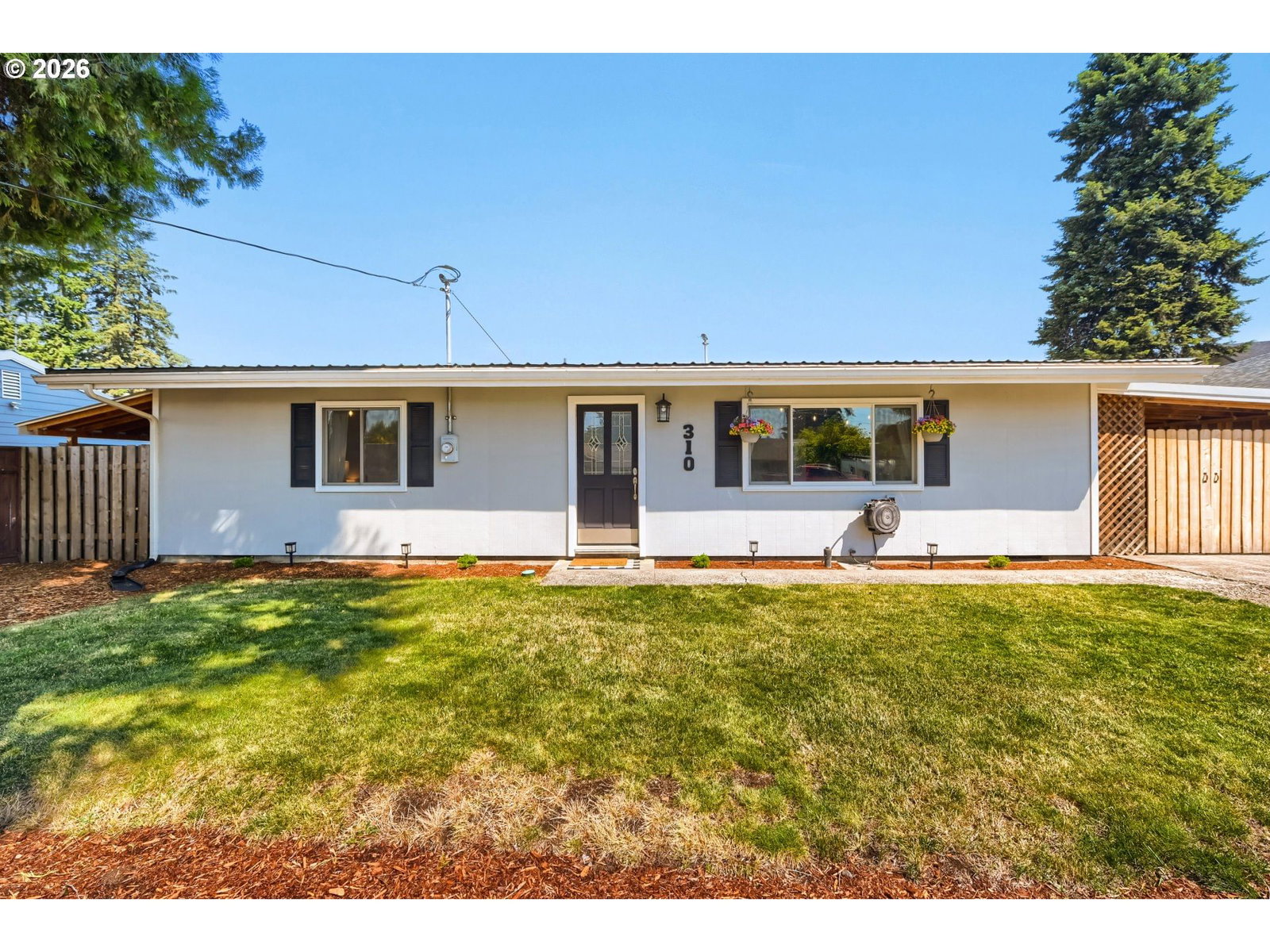 Listing photo 1 of 6