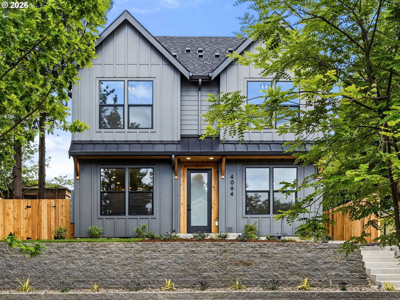 Listing photo 1 of 6