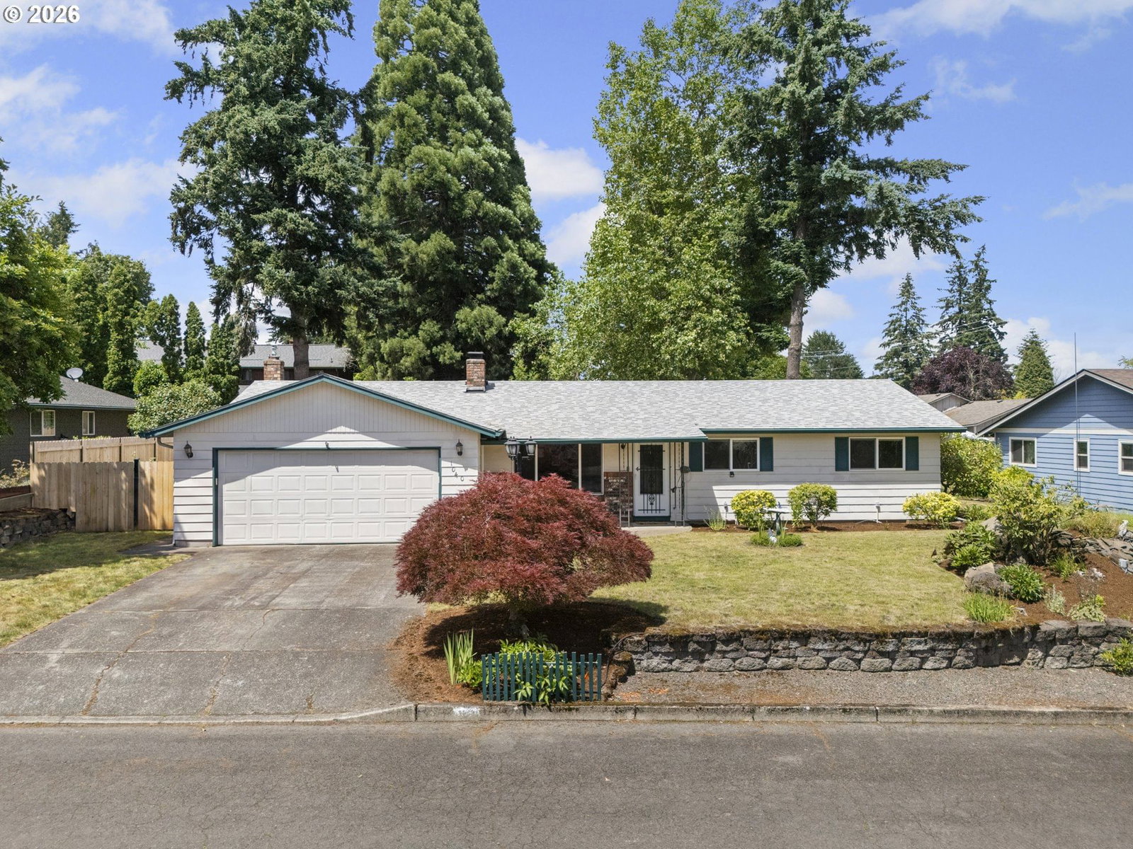 Listing photo 1 of 6