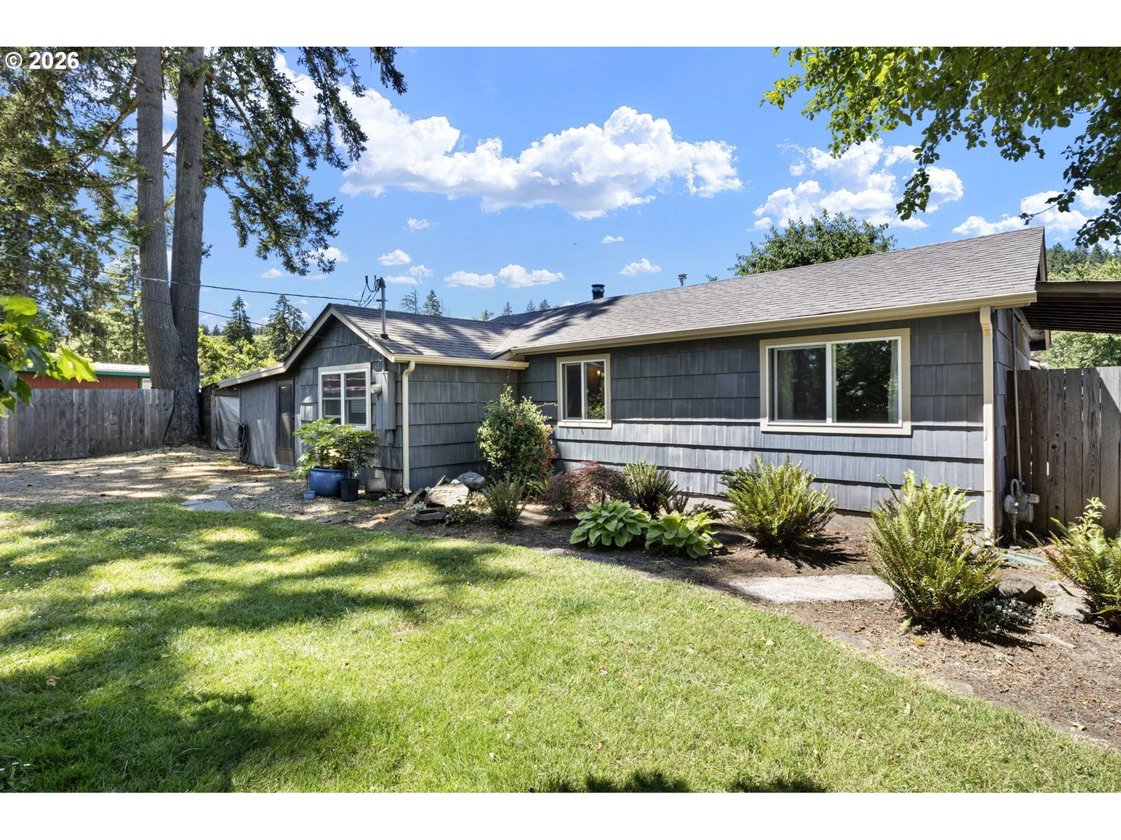 Listing photo 1 of 6