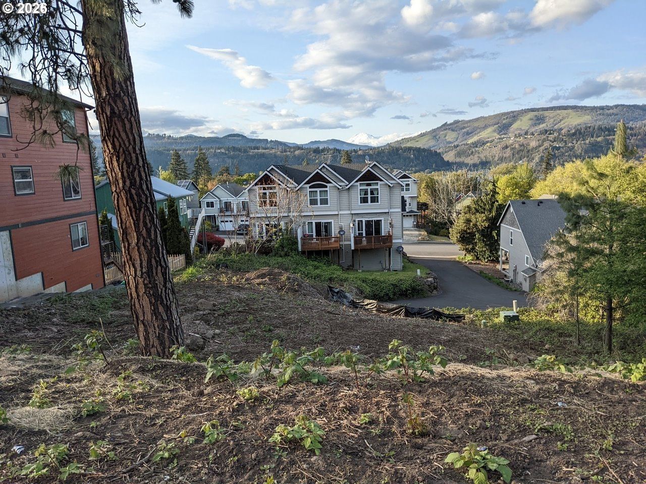 Listing photo 1 of 6