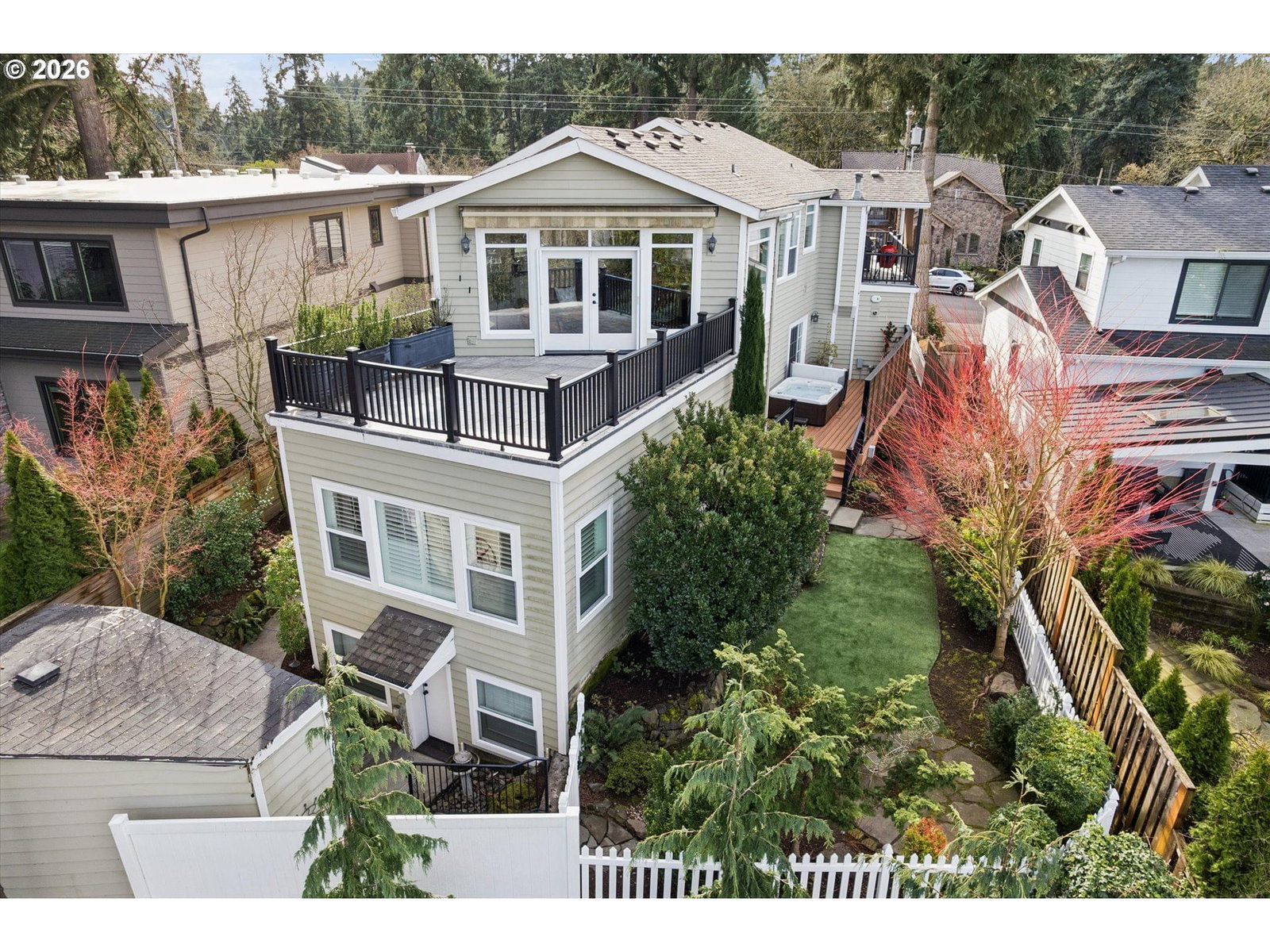 Primary listing photo, 135 MIDDLECREST RD, Lake Oswego, OR, 97034