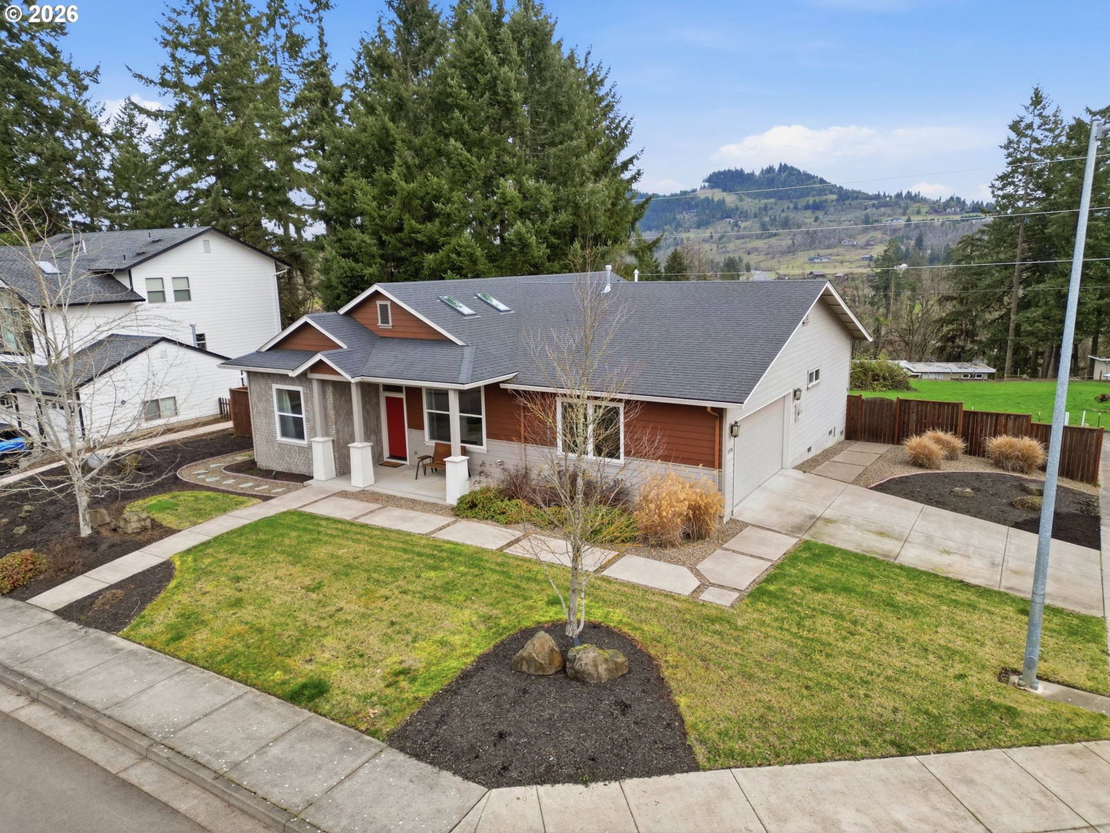 Primary listing photo, 3710 RIVER HEIGHTS DR, Springfield, OR, 97477