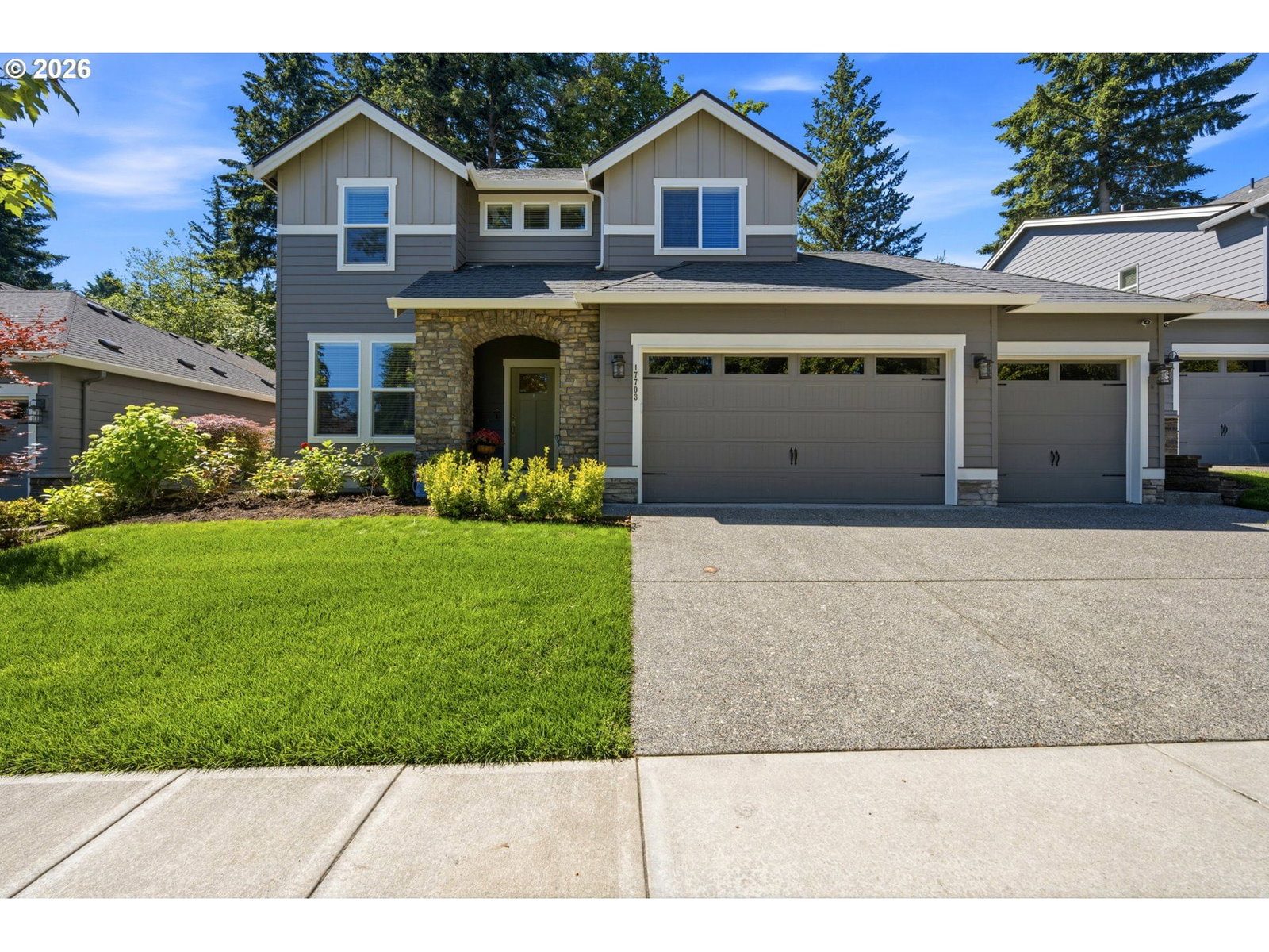 Listing photo 1 of 6