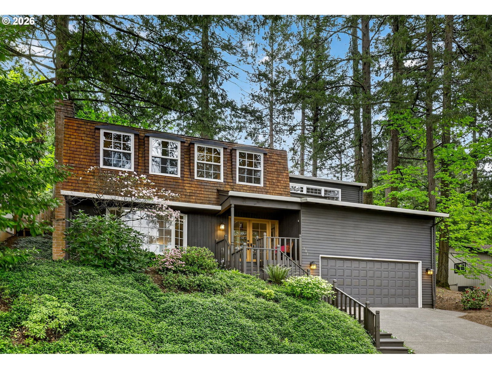 Primary listing photo, 137 DEL PRADO ST, Lake Oswego, OR, 97035