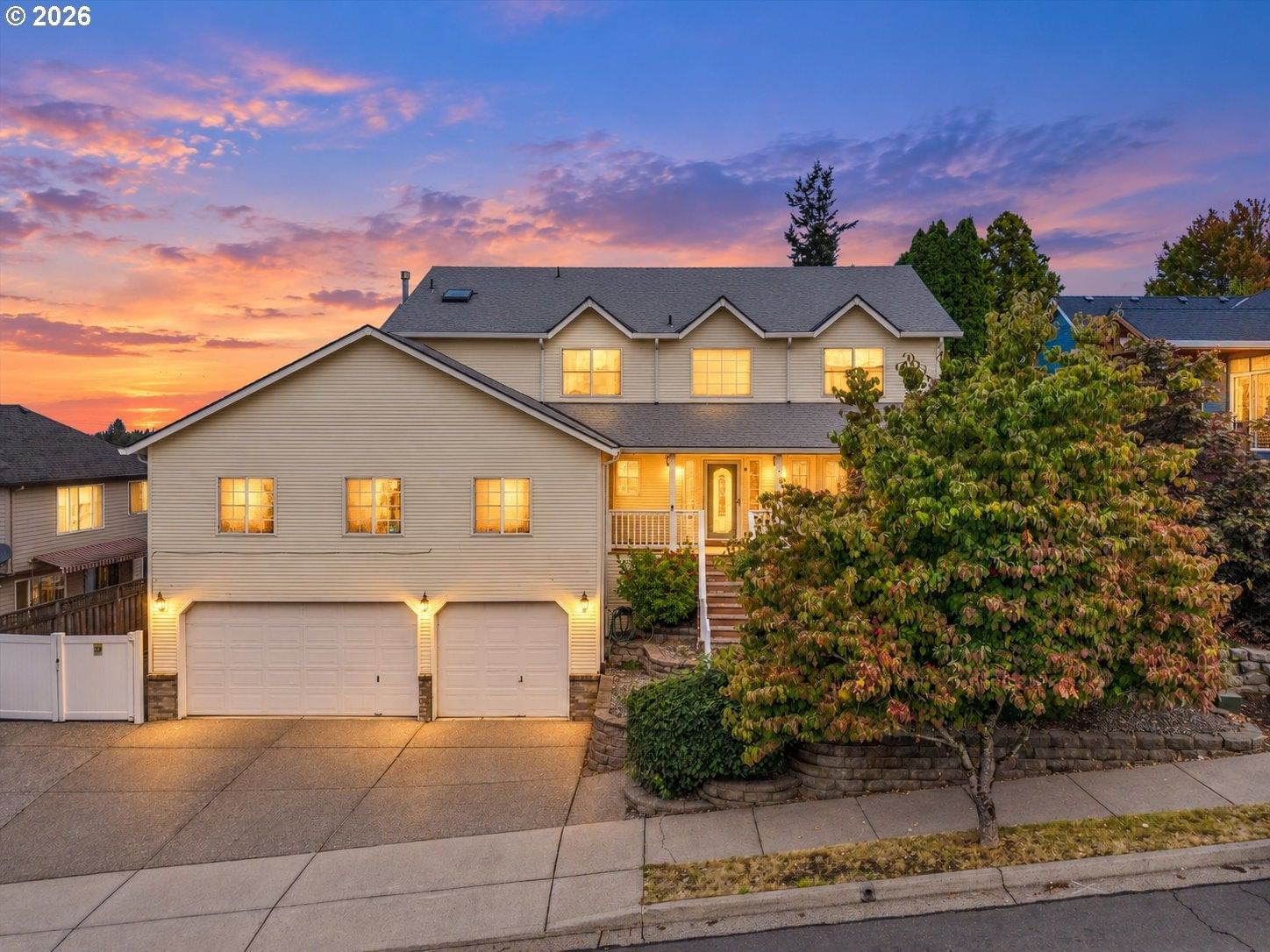 2575 NW 4TH ST