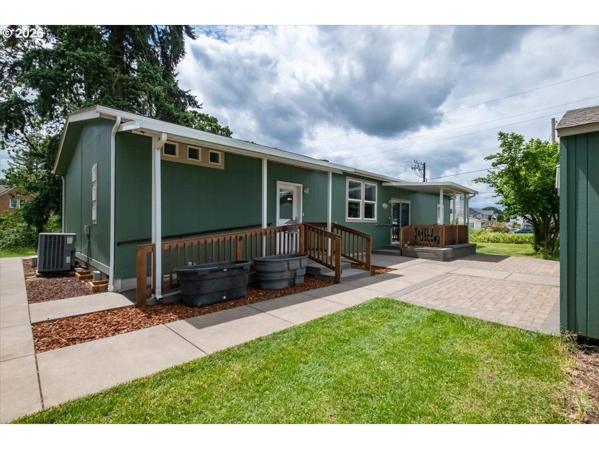 Primary listing photo, 1017 N 2ND ST, Jefferson, OR, 97352