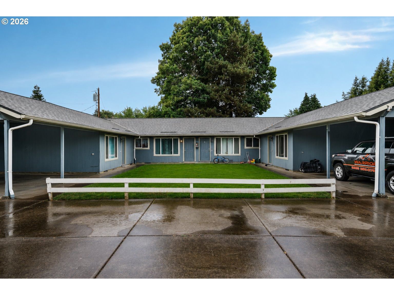 Listing photo 1 of 6
