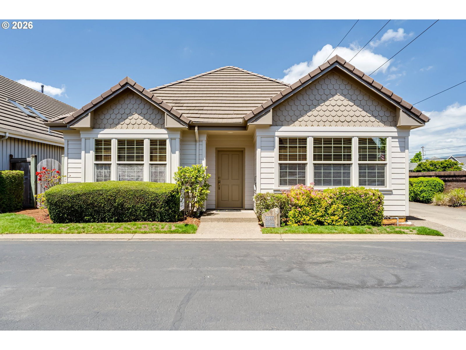 Primary listing photo, 2099 LAKE SHORE DR, Eugene, OR, 97408