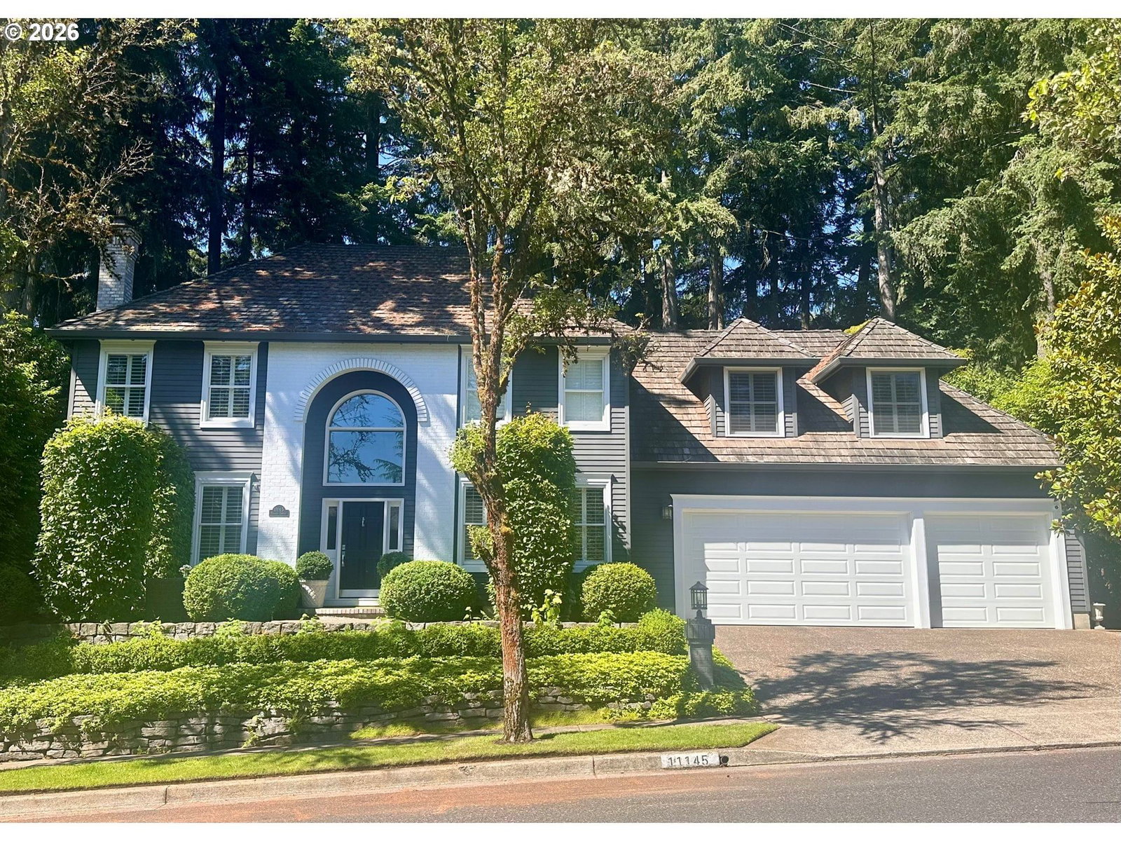 Listing photo 1 of 6