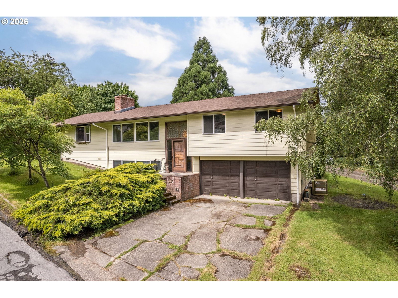 Listing photo 1 of 6