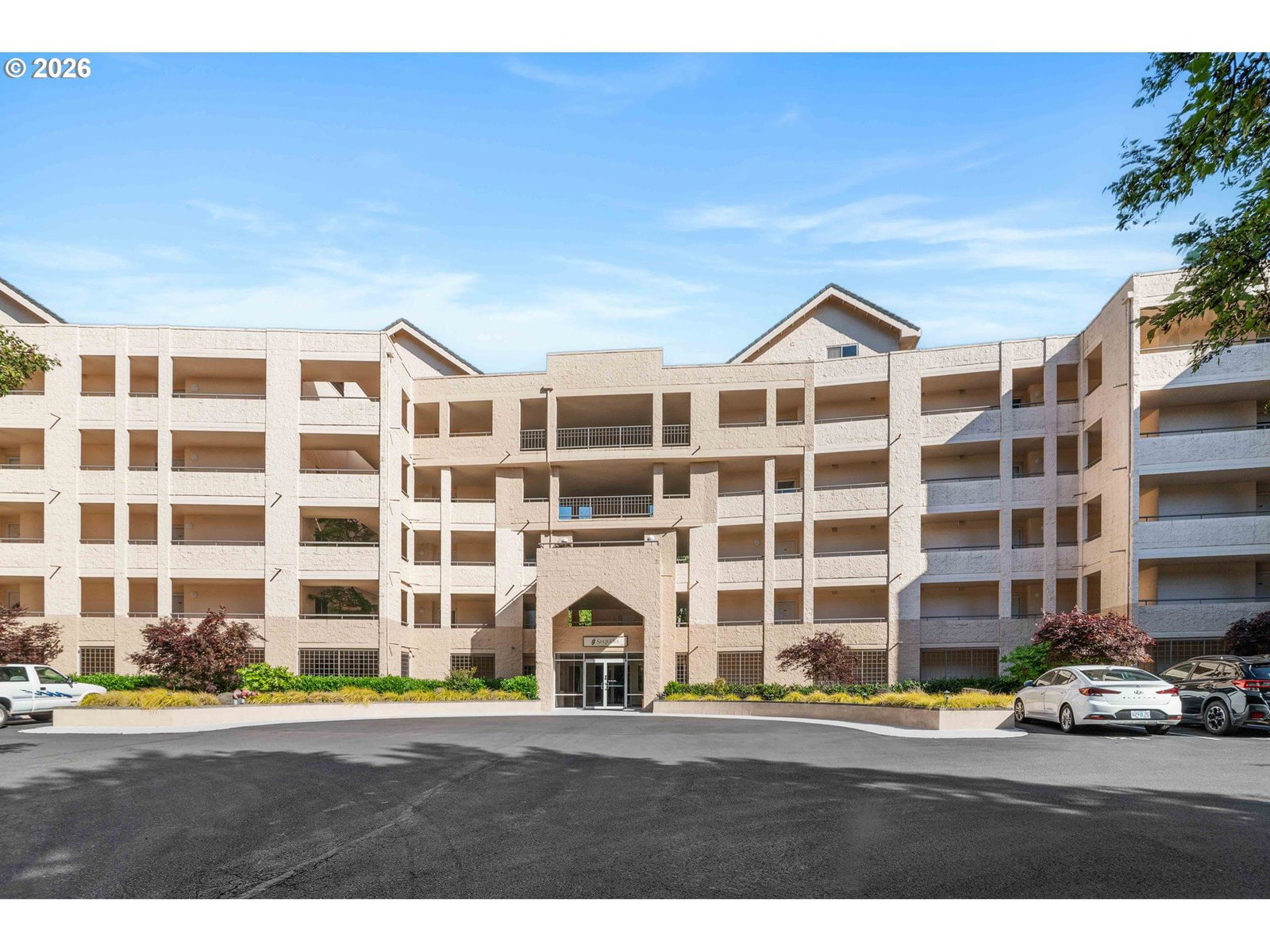Primary listing photo, 6605 W BURNSIDE RD #112, Portland, OR, 97210