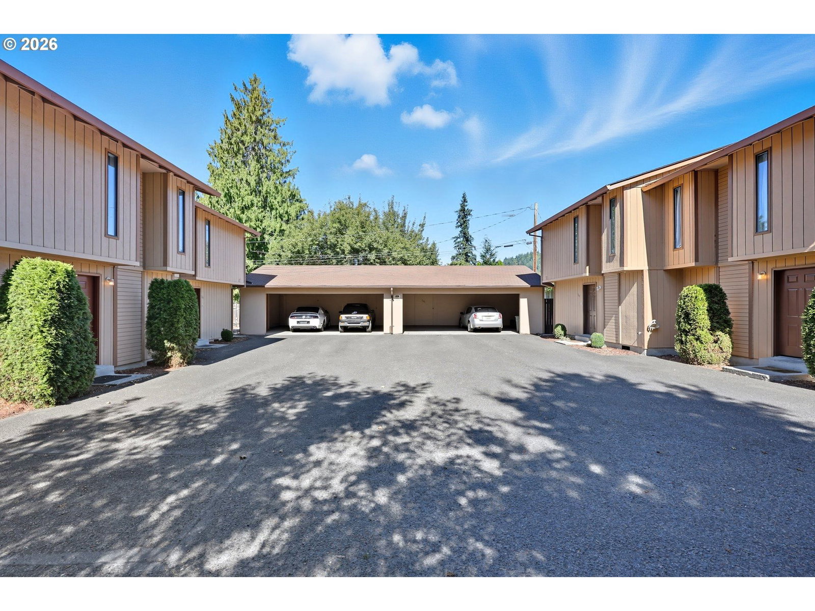 Listing photo 1 of 6