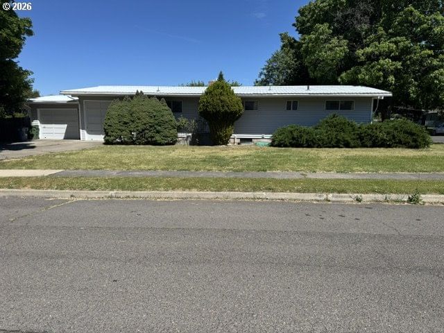 Primary listing photo, 401 3RD ST, La Grande, OR, 97850
