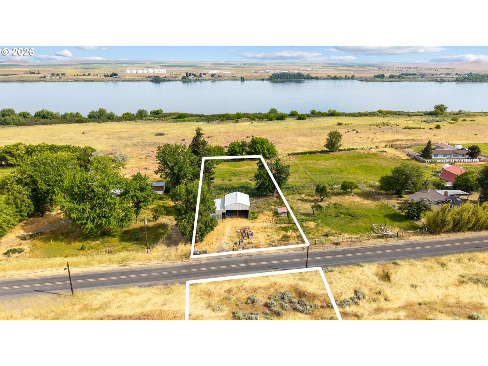 Primary listing photo, 28459 Southshore DR, Umatilla, OR, 97882