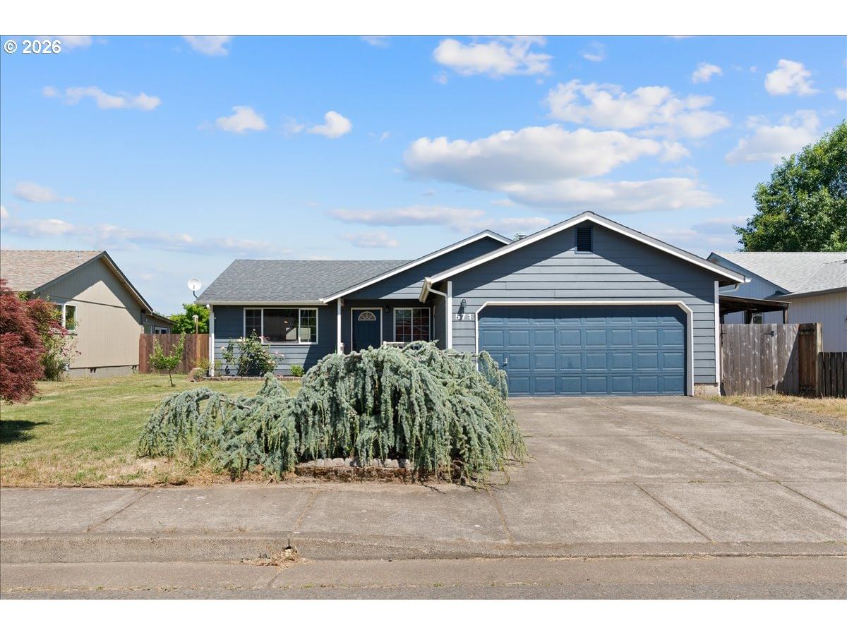 Listing photo 1 of 6