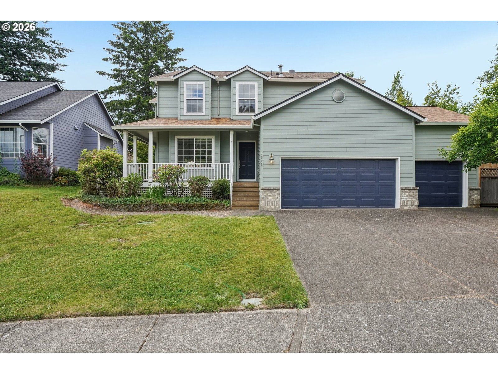 2111 NW WILLOW DR