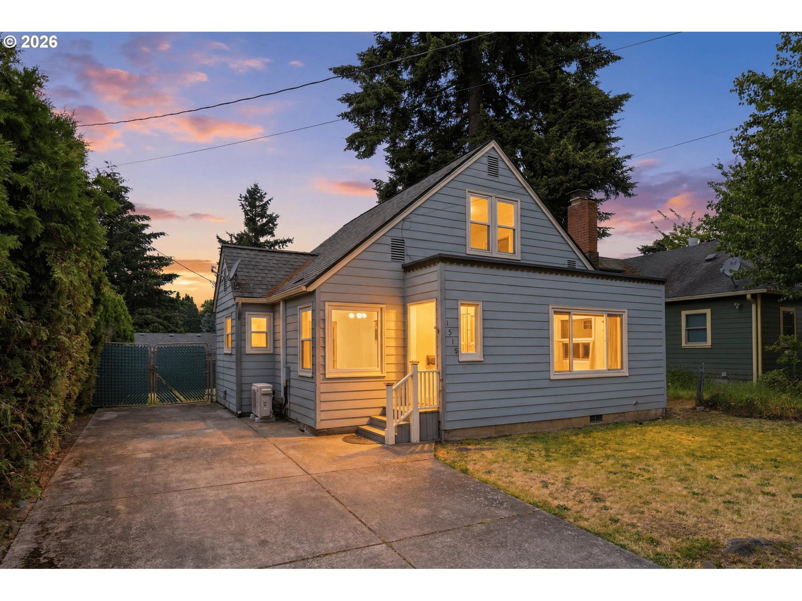 Primary listing photo, 1910 HARNEY ST, Vancouver, WA, 98660