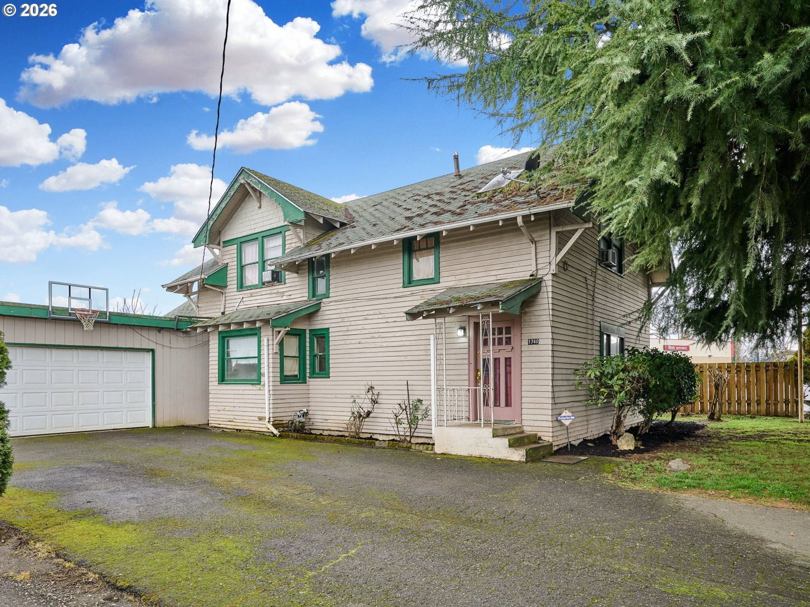Primary listing photo, 1740 HARDCASTLE AVE, Woodburn, OR, 97071