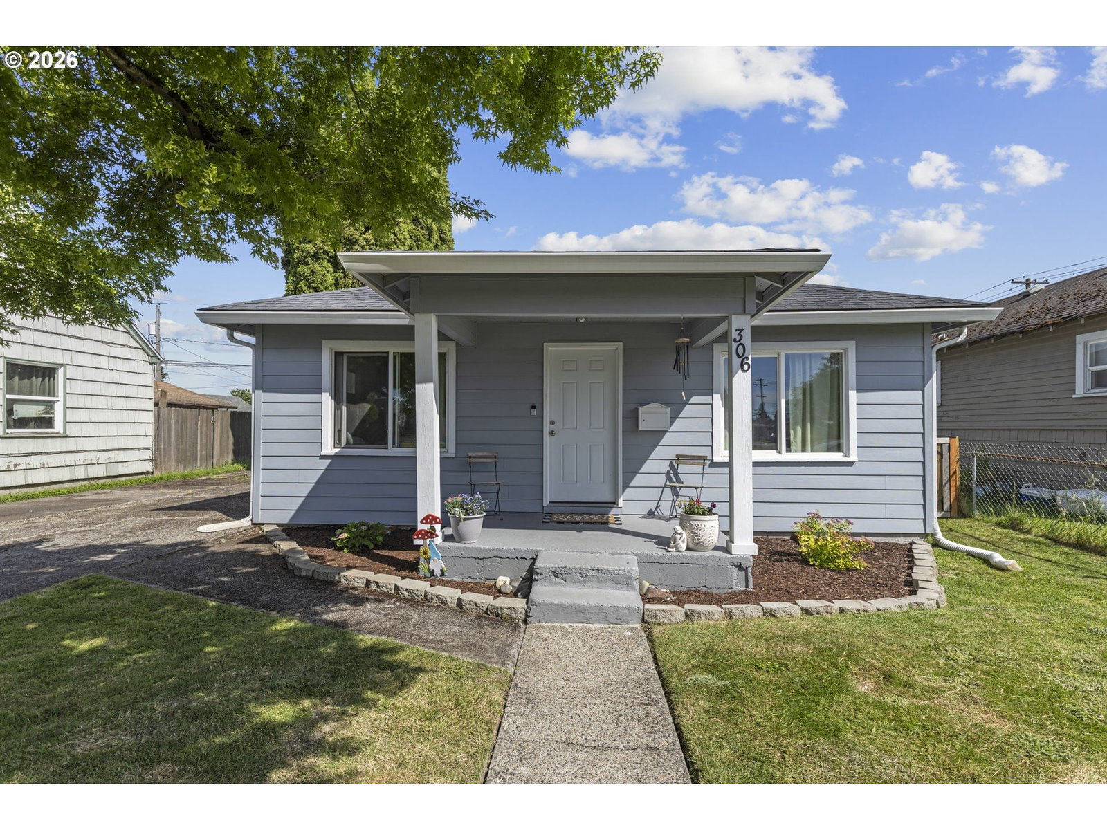 Listing photo 1 of 6