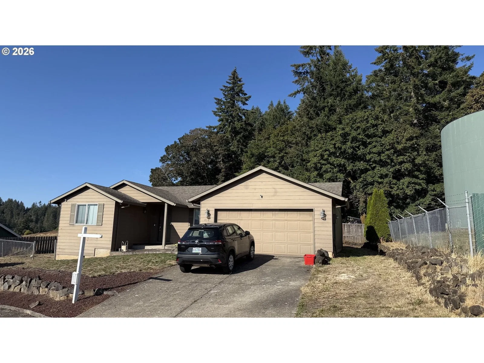 416 COSTELLOE DR
