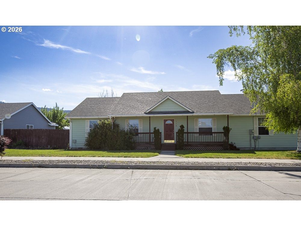 Listing photo 1 of 6