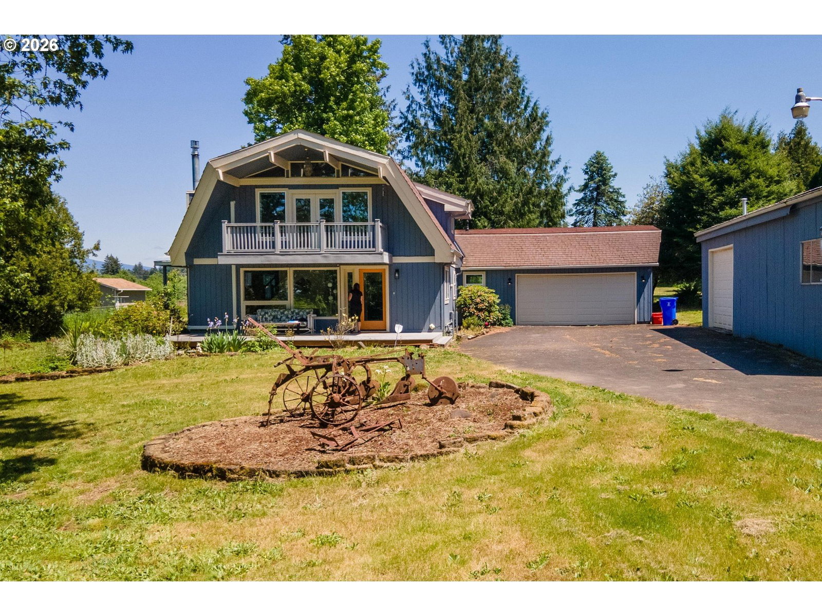 Listing photo 1 of 6