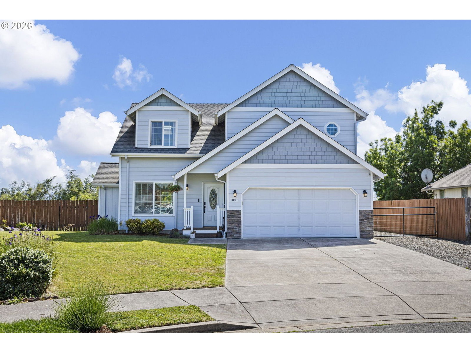 Listing photo 1 of 6