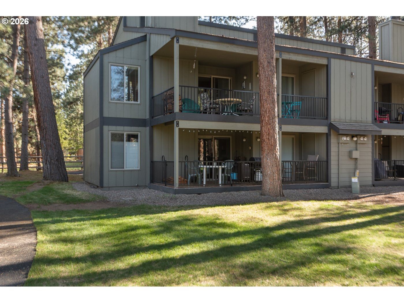 Listing photo 1 of 6