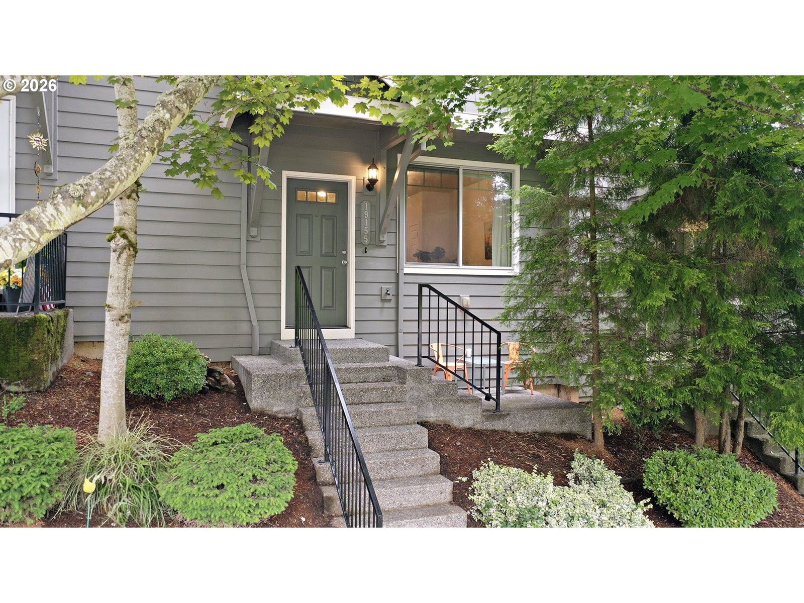 Listing photo 1 of 6