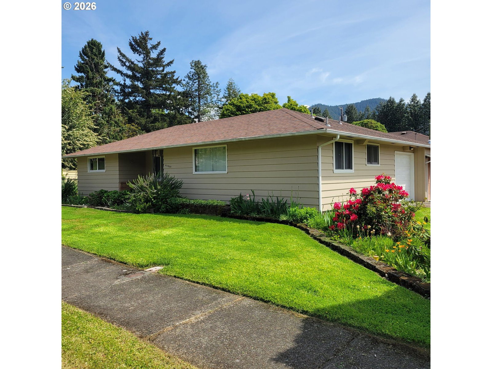 Primary listing photo, 47858 W 1ST ST, Oakridge, OR, 97463