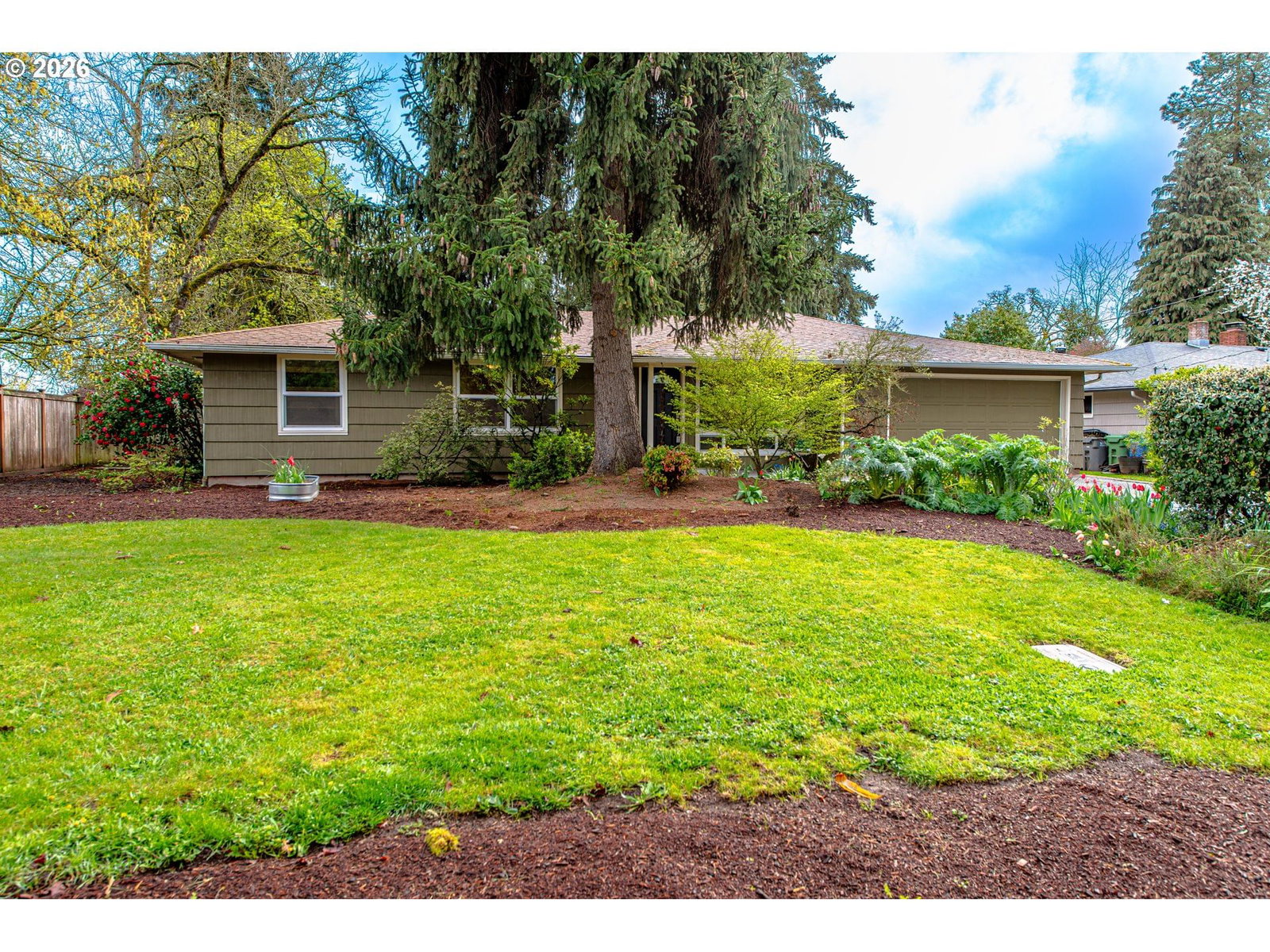 Primary listing photo, 996 SHERWOOD PL, Eugene, OR, 97401