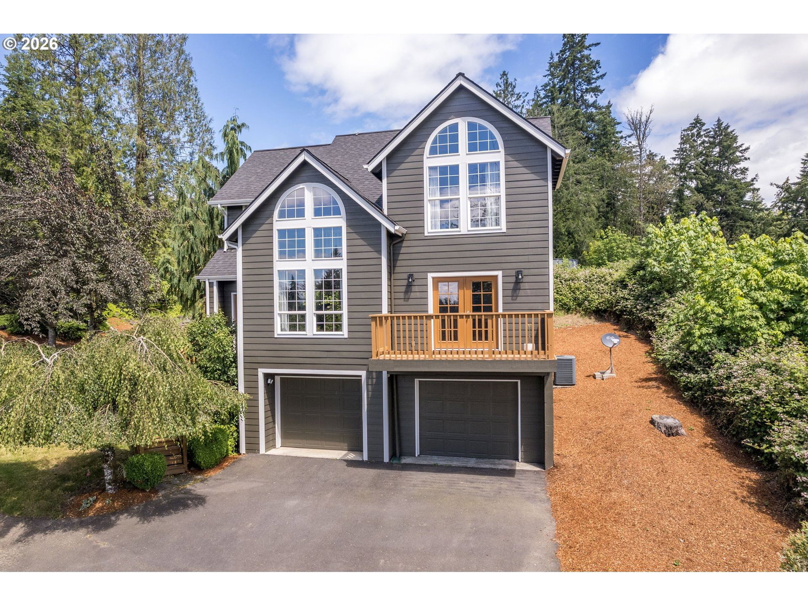 Listing photo 1 of 6
