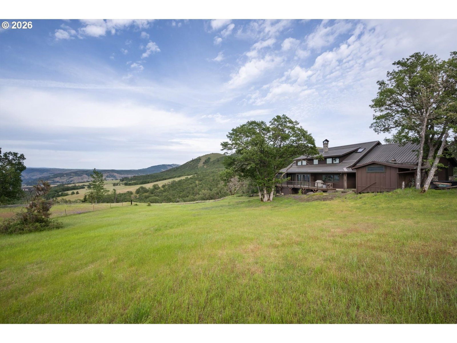 Listing photo 1 of 6