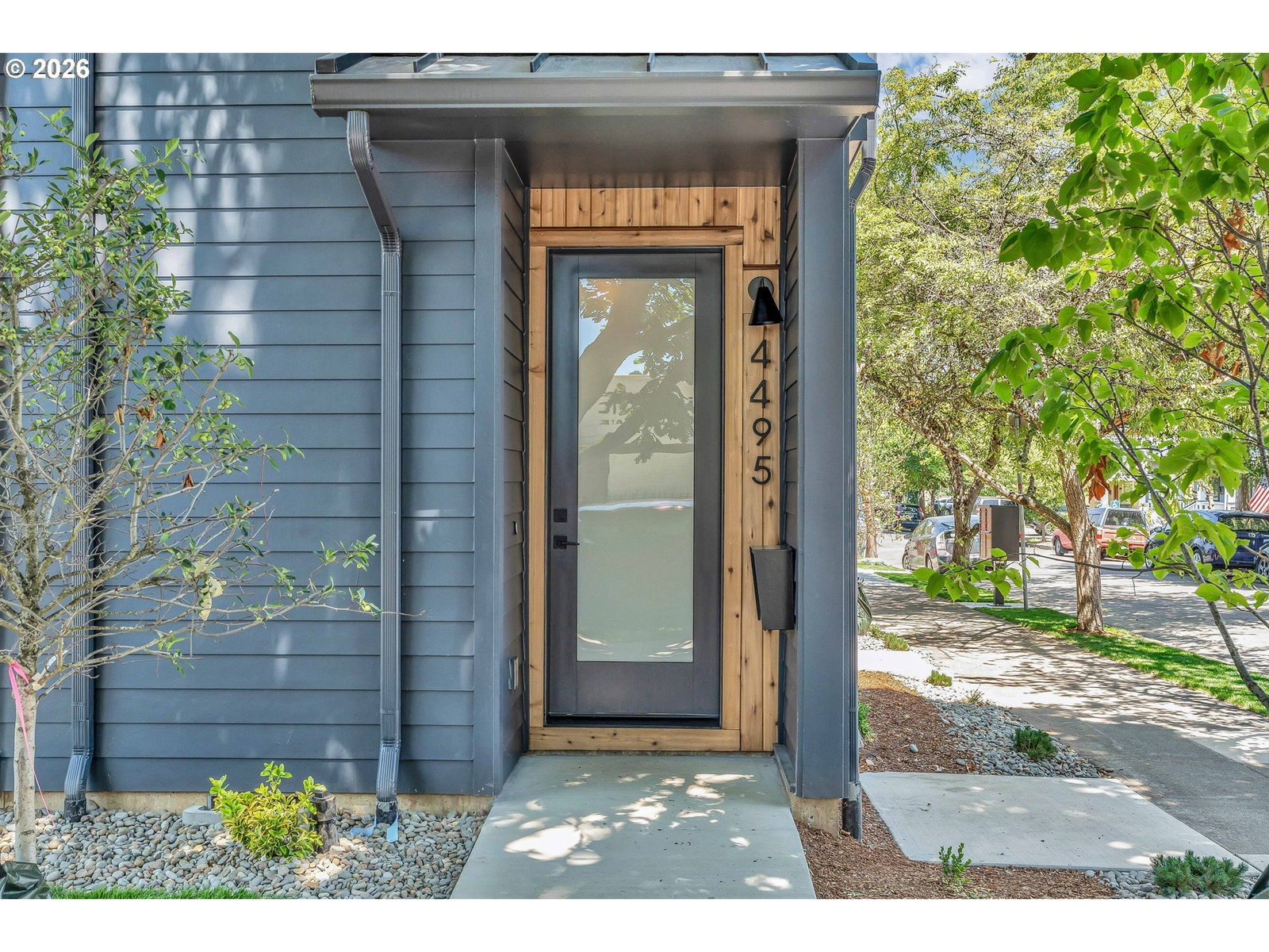 Listing photo 4 of 31, 4495 SE DIVISION ST, Portland, OR, 97215