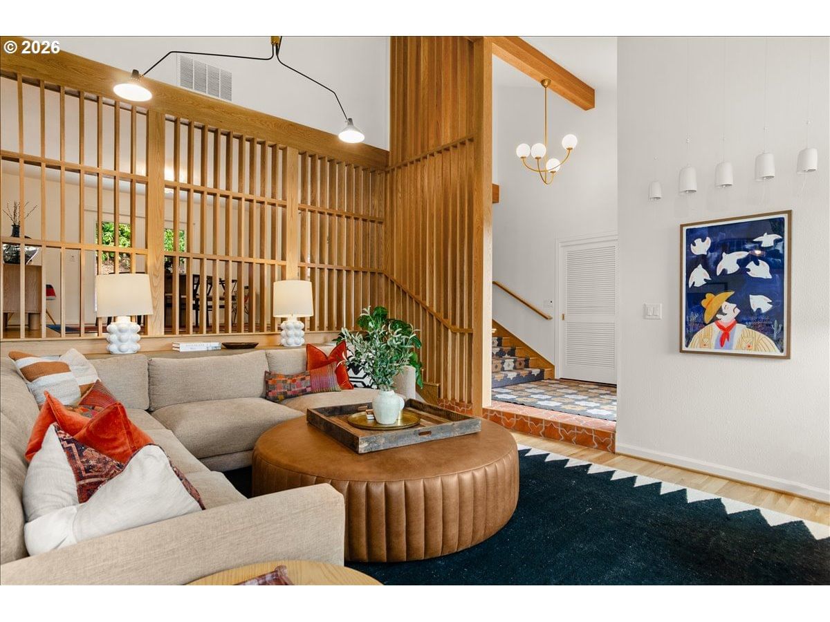 Listing photo 5 of 35, 7835 SW WESTGATE WAY, Portland, OR, 97225