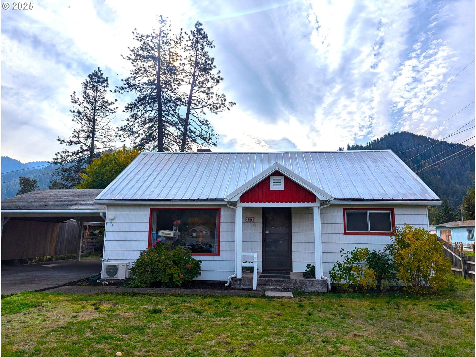 Primary listing photo, 47564 SCHOOL ST, Oakridge, OR, 97463