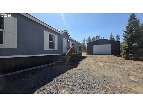 Primary listing photo, 16125 HAWKS LAIR RD, La Pine, OR, 97739