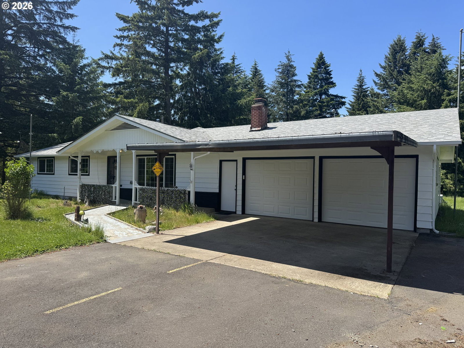 Listing photo 1 of 6