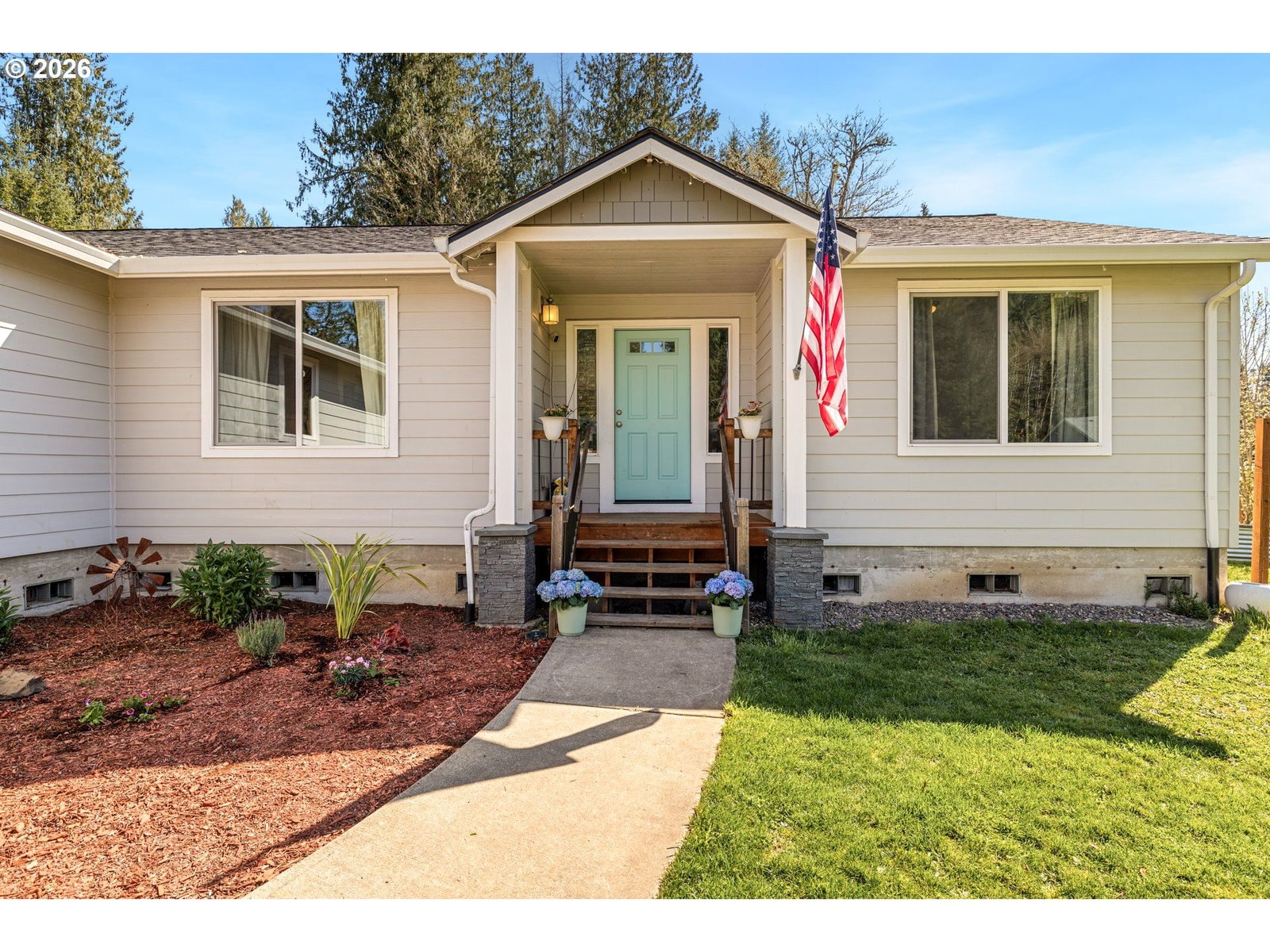 Listing photo 1 of 6