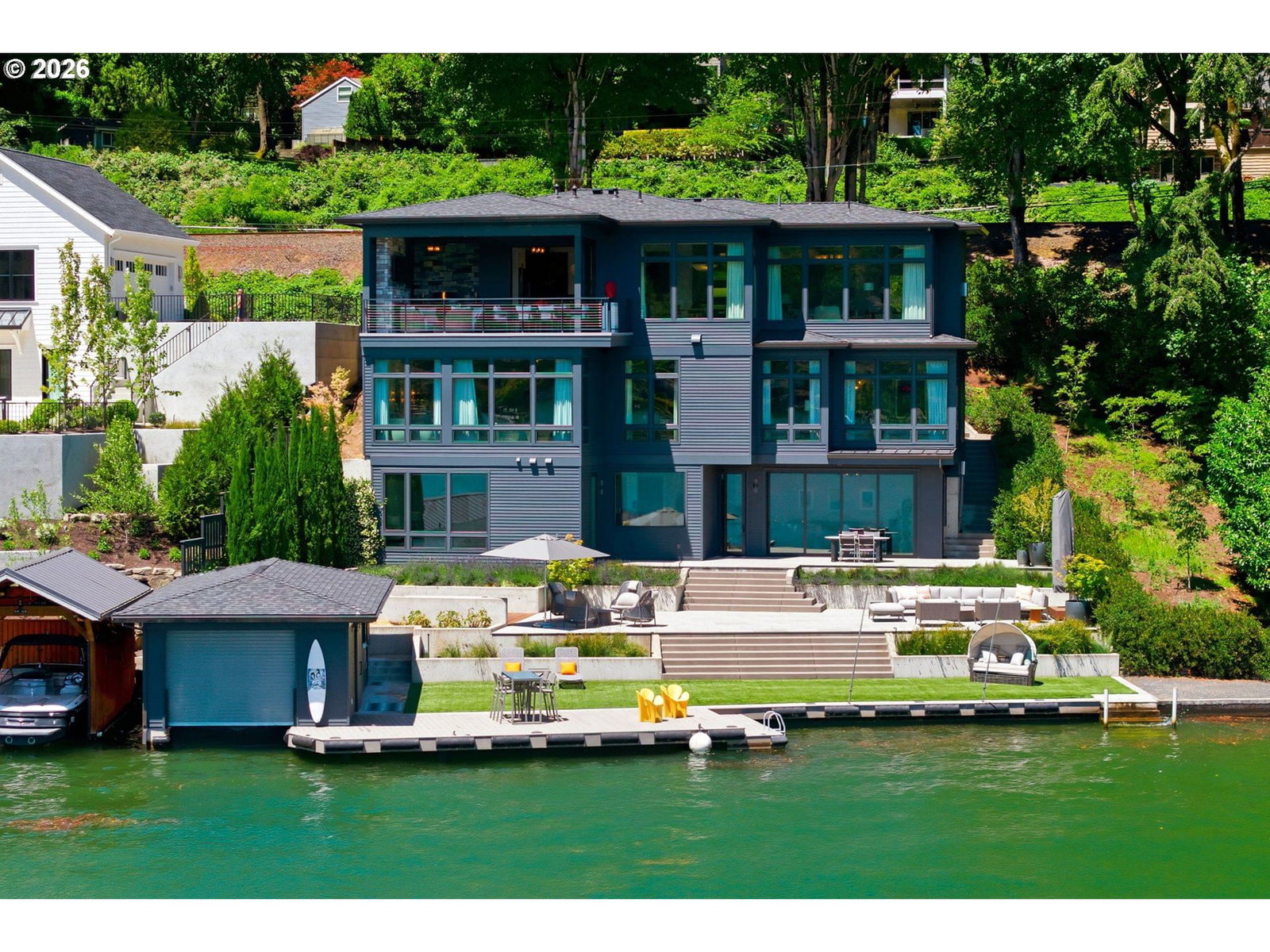 Listing photo 1 of 6