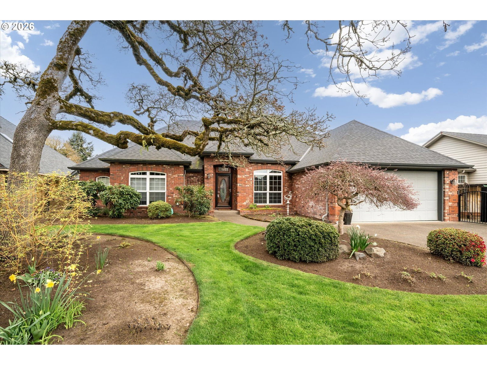 Primary listing photo, 1424 WIMBLEDON PL, Springfield, OR, 97477