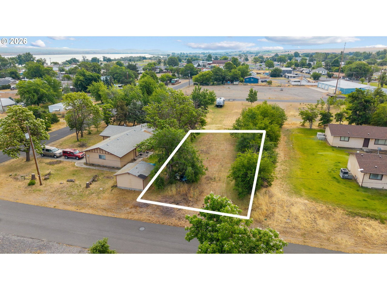 Listing photo 1 of 6