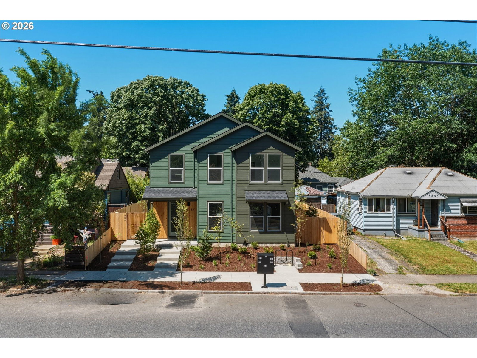 Listing photo 1 of 6