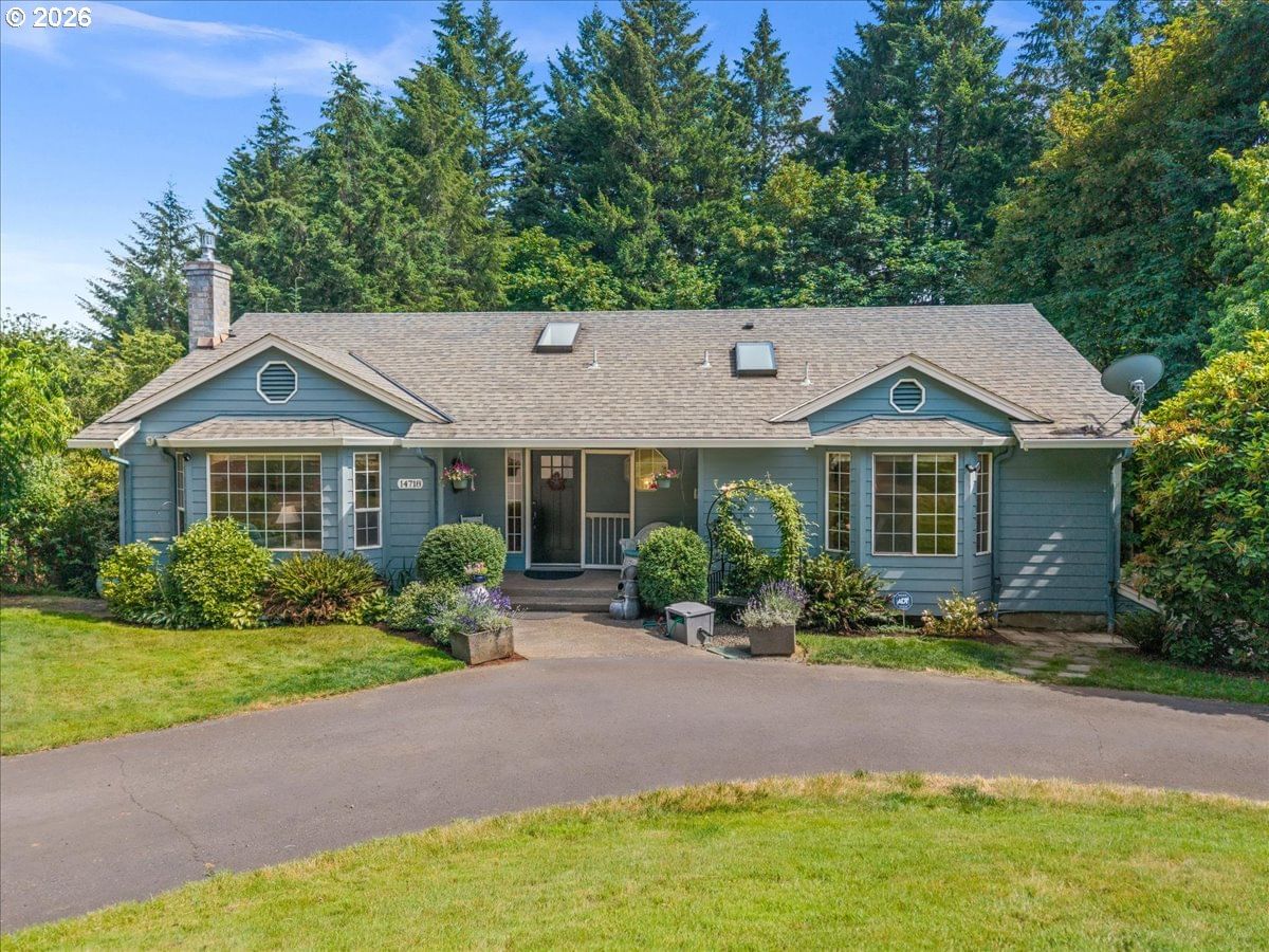 Listing photo 1 of 6
