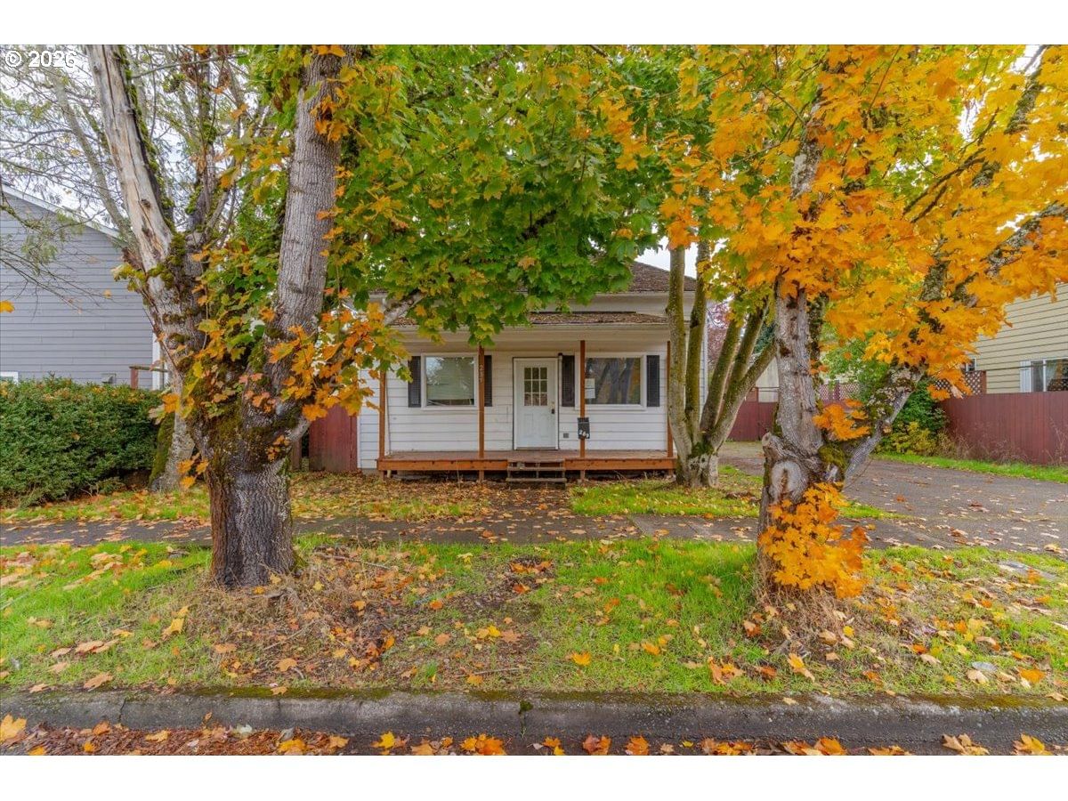 Primary listing photo, 289 S 3RD ST, Lebanon, OR, 97355