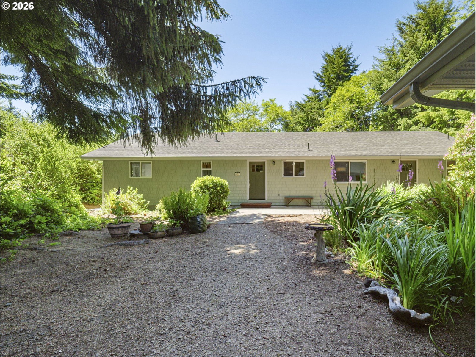 Listing photo 1 of 6