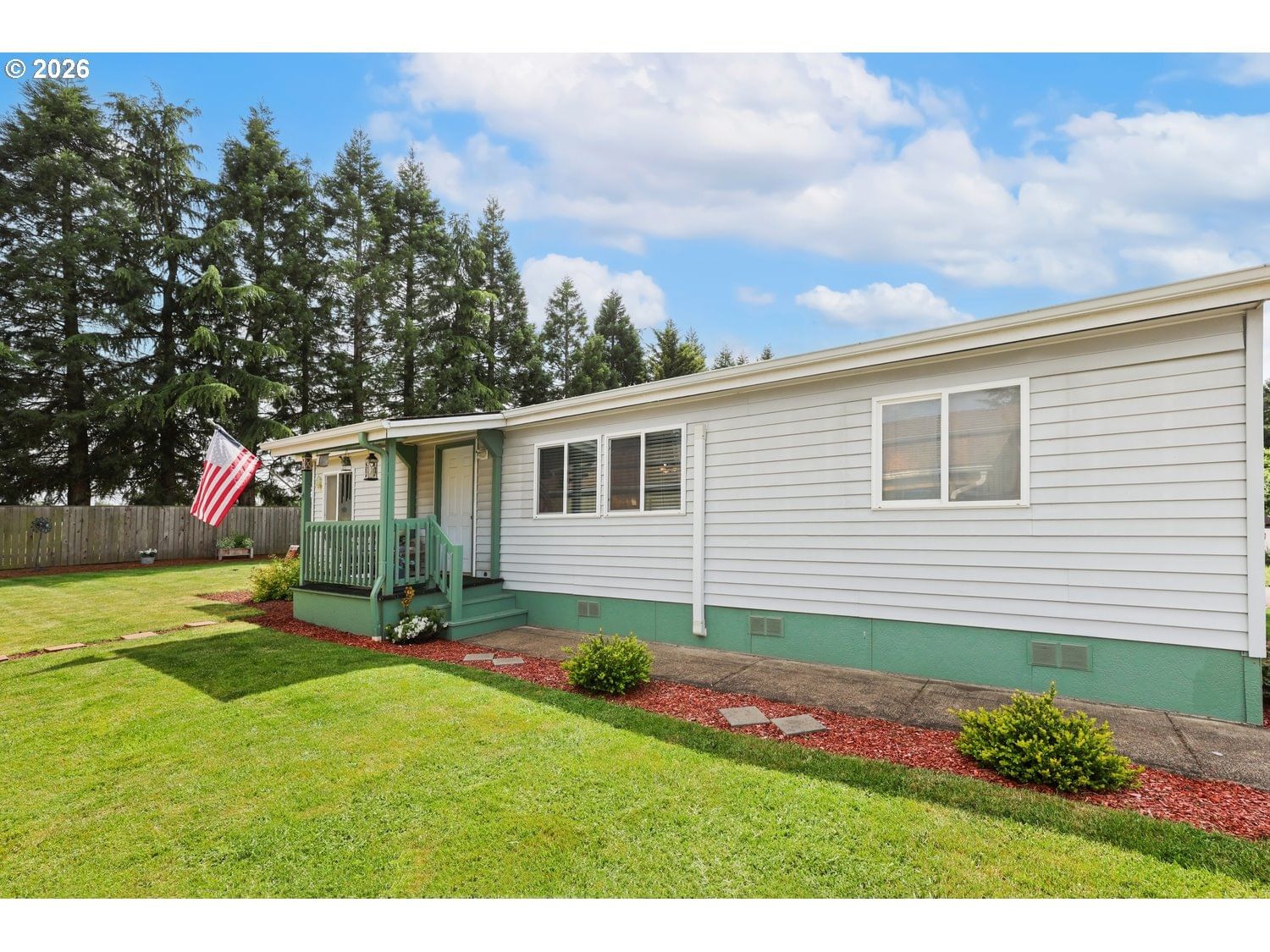 Listing photo 1 of 6