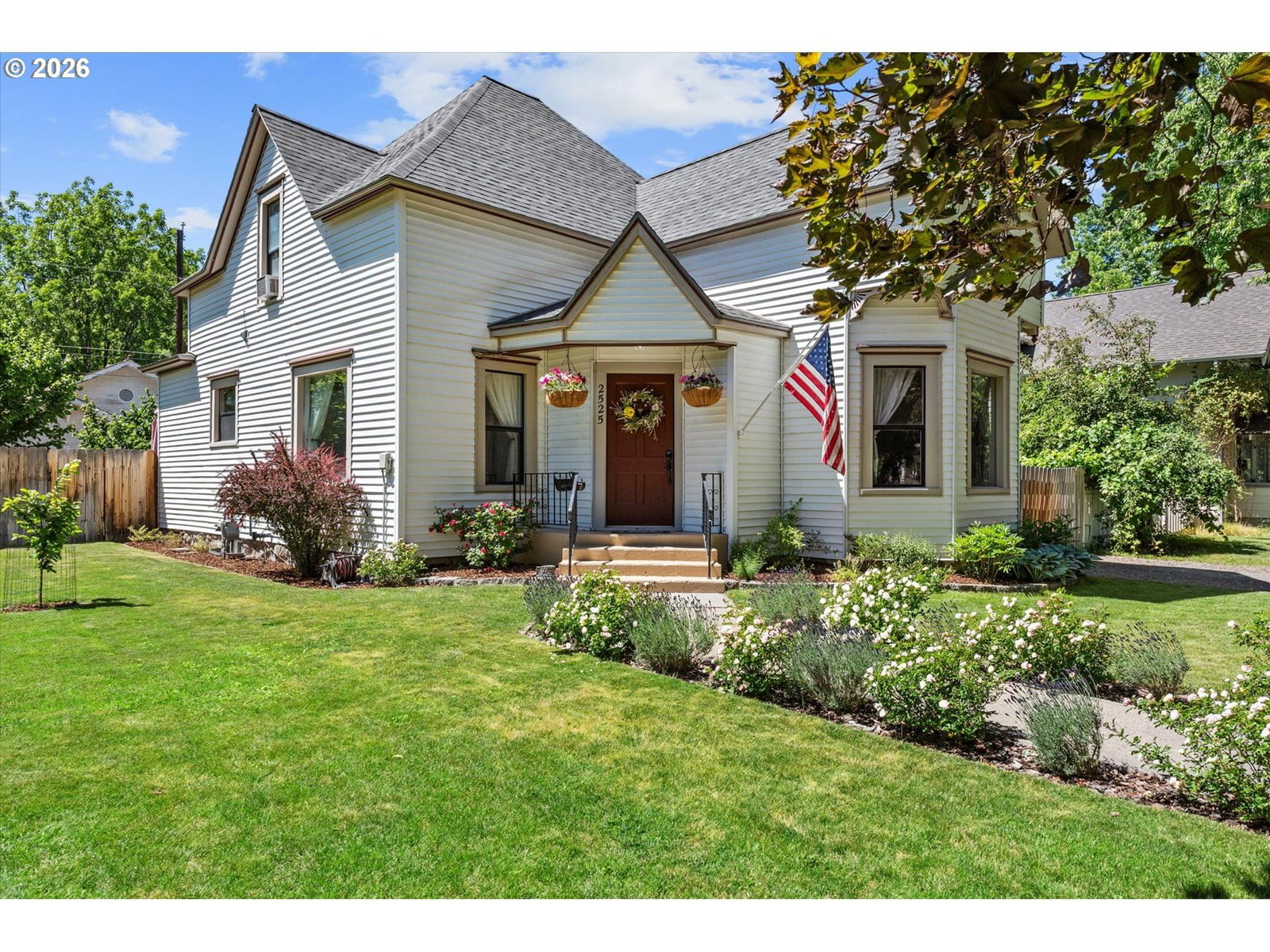 Listing photo 1 of 6